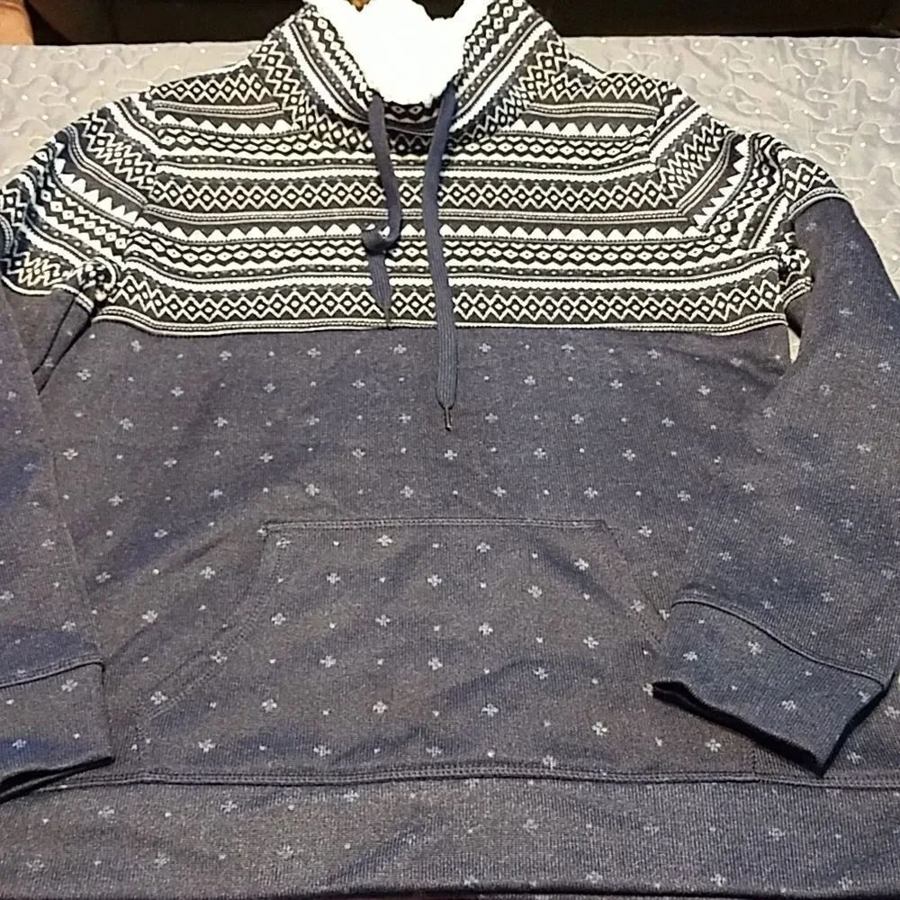 St John's sweatshirt size large